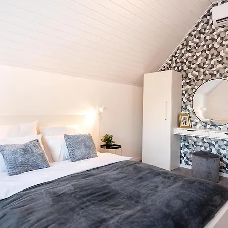 Kenyelmes, Legkondicionalt, Ketszintes Nyaralo Holiday home