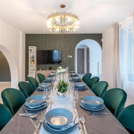 Kenyelmes, Legkondicionalt, Ketszintes Nyaralo Holiday home