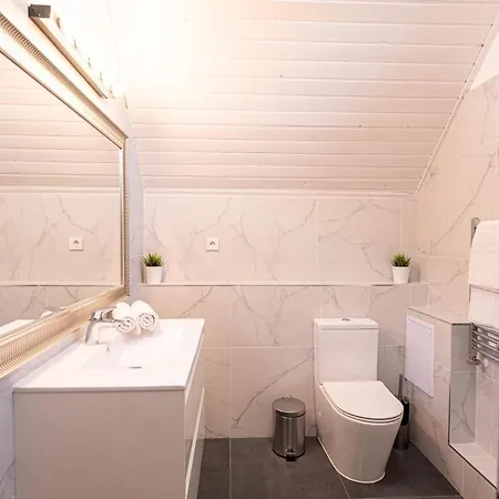 Holiday home Kenyelmes, Legkondicionalt, Ketszintes Nyaralo Siofok
