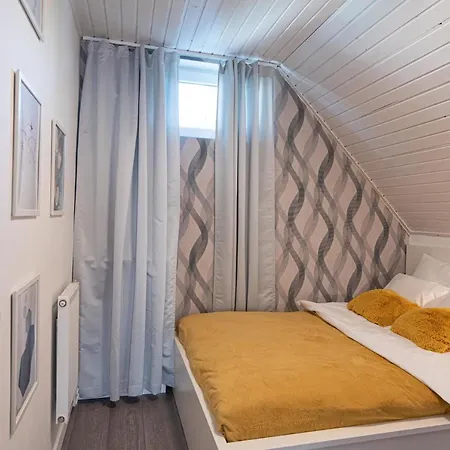 Holiday home Kenyelmes, Legkondicionalt, Ketszintes Nyaralo Siofok